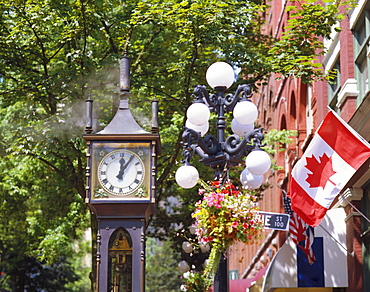 Gastown Steam Clock, the world's first steam powered clock built by Raymond Saunders, Gastown, Vancouver, British Columbia, Canada