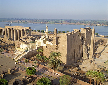 Aerial view over the Luxor Temple, and the Abu el Haggag Mosque built in the middle, from the top of the New Mosque, Luxor, Thebes, UNESCO World Heritage Site, Egypt, North Africa, Africa