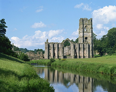 Fountains Abbey, UNESCO World Heritage Site, Yorkshire, England, United Kingdom, Europe