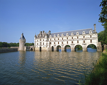 Chateau de Chenonceau, with arches over the River Cher, Indre-et-Loire, France, Europe