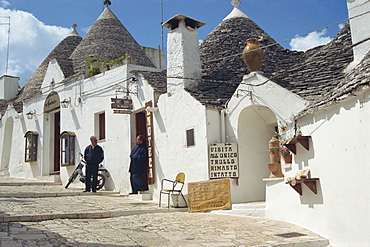 Traditional architecture of Trulli, Alberobello, UNESCO World Heritage Site, Puglia, Italy, Europe