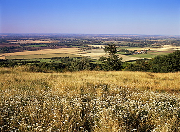 View from the Ridgeway of the Vale of Aylesbury, Buckinghamshire, England, United Kingdom, Europe