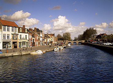 River Somme and town, Amiens, Somme, Picardy, France, Europe