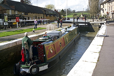 Canal, village and Waterways Museum, Stoke Bruerne, Grand Union Canal, Northamptonshire, England, United Kingdom, Europe