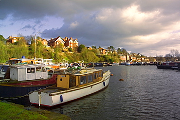 Diglis canal basin, junction of the River Severn and the Worcestershire and Birmingham Canal, Worcester, Worcestershire, Midlands, England, United Kingdom, Europe