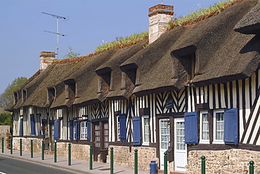 Row of half timbered cottages, village of Tourgeville, near Deauville, Calvados, Normandy, France, Europe