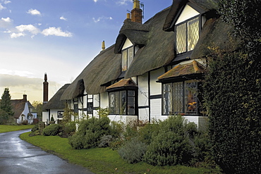 Ten Penny cottage, Boat Lane in the village of Welford on Avon, Warwickshire, England, United Kingdom, Europe