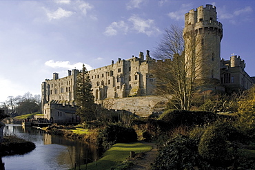 View of the River Avon and Warwick castle from the mill garden, Warwick, Warwickshire, England, United Kingdom, Europe