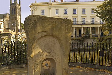 Drinking fountain, site of discovery of spa water, by River Leam, Royal Leamington Spa, Warwickshire, England, United Kingdom, Europe