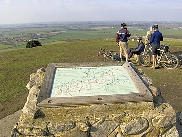 Mountain bikers, summit of the Ridgeway Path, Ivinghoe Beacon, The Chilterns, Buckinghamshire, England, United Kingdom, Europe