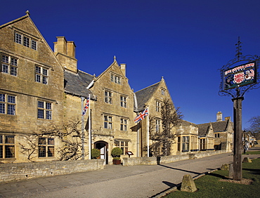 Lygon Arms, High Street, Broadway, the Cotswolds, Worcestershire, England, United Kingdom, Europe