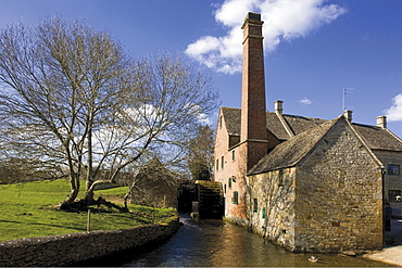 Mill on River Eye, Lower Slaughter, Cotswolds, Gloucestershire, England, United Kingdom, Europe