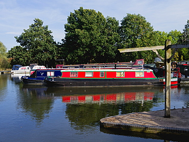 Kingswood canal junction on the Startford upon Avon and Grand Union canals, Lapworth, Warwickshire, England, United Kingdom, Europe