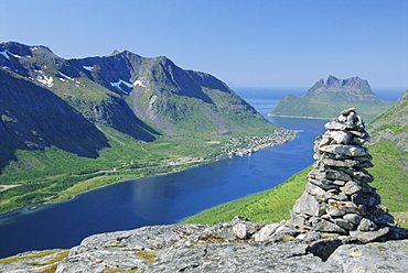 Gryllefjorden on west coast, Senja, Nordland, Norway, Scandinavia, Europe