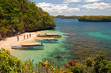 Clear waters between limestone islands, Hundred Islands, Lingayen Gulf, northern Luzon, Philippines, Southeast Asia, Asia