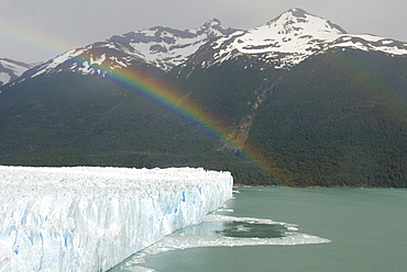 Glaciar Perito Moreno (Perito Moreno Glacier), Lago Argentino, Los Glaciares National Park, UNESCO World Heritage Site, Patagonia, Argentina, South America