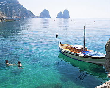 Faraglioni Rocks from Marina Piccola, island of Capri, Campania, Italy, Mediterranean, Europe