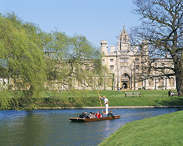 Punting on the Backs, with St. John's College, Cambridge, Cambridgeshire, England, United Kingdom, Europe