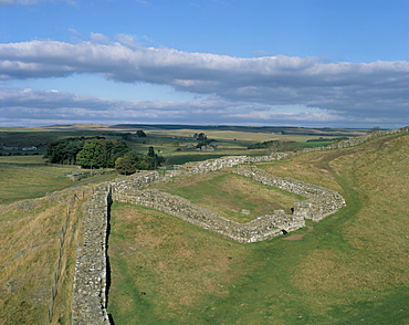 Milecastle and wall at Cawfields, Hadrian's Wall, UNESCO World Heritage Site, Cumbria, England, United Kingdom, Europe