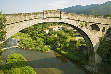 Devils Bridge and River Tech, Ceret, Vallespir, Languedoc-Roussillon, France, Europe