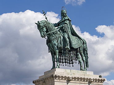 King Stephen I, Fishermans Bastion, Budapest, Hungary, Europe