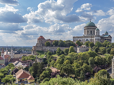 Castle and Basilica, Esztergom, Danube bend, Hungary, Europe