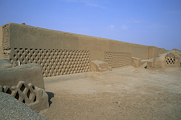 Ruined capital of the Chimu empire, Chan Chan, UNESCO World Heritage Site, near Trujillo, Peru, South America