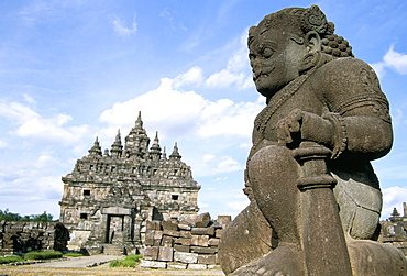 Dwarapala (temple guardian) standing in the Plaosan Lor compound, Plaosan Temples, near Prambanan, island of Java, Indonesia, Southeast Asia, Asia