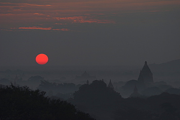 View from Shwegugyi Paya at sunrise, Bagan (Pagan), Myanmar (Burma), Asia