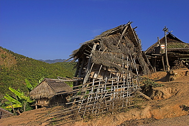 Thatched houses, Ann village, Kengtung (Kyaing Tong), Shan State, Myanmar (Burma), Asia