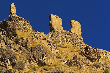 Qasr Zarafshan, to the north and overlooking the 12th century Minaret of Jam, Ghor (Ghur) (Ghowr) Province, Afghanistan, Asia