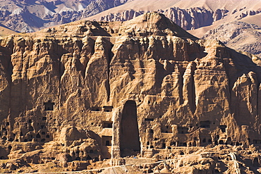 Empty niche in the cliff where one of the famous carved Buddhas once stood, destroyed by the Taliban in 2001, Bamiyan, UNESCO World Heritage Site, Bamiyan province, Afghanistan, Asia