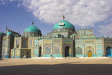 Shrine of Hazrat Ali, who was assassinated in 661, Mazar-I-Sharif, Afghanistan, Asia