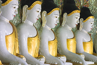 Buddha images, Umin Thounzeh (30 Caves), Sagaing, Sagaing Hill, near Mandalay, Myanmar (Burma), Asia