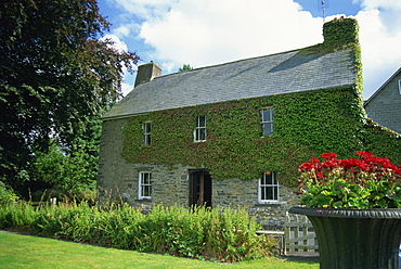 Stone cottage at Llanybydder in Wales, United Kingdom, Europe