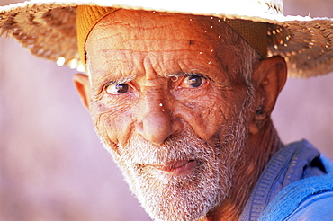 Portrait of an elderly man, Kasbah Ait Benhaddou, near Ouarzazate, Morocco, North Africa, Africa