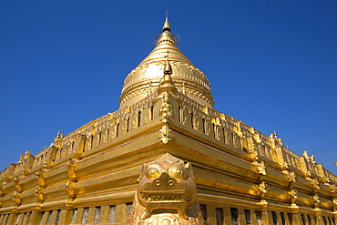 Shwezigon Paya, Nyaung U, Bagan, Myanmar (Burma), Asia 