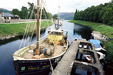 Caledonian Canal, Fort Augustus, Scotland, United Kingdom, Europe