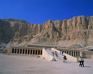 Queen Hatshepsut's Temple, Deir el Bahri, Thebes, UNESCO World Heritage Site, Egypt, North Africa, Africa