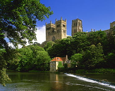 Weir below Durham Cathedral, Durham, England, United Kingdom, Europe