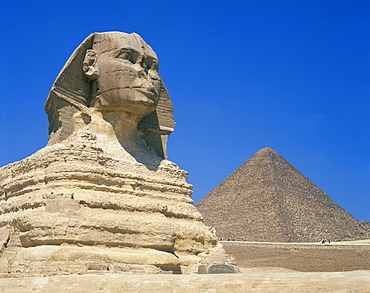 The Great Sphinx and one of the pyramids at Giza, UNESCO World Heritage Site, Cairo, Egypt, North Africa, Africa