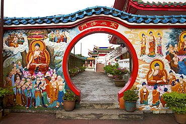 Buddhist teaching wall, Kek Lok Si Temple, Penang, Malaysia, Southeast Asia, Asia