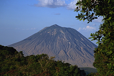 Oldonyo Lengai volcano, 2878m, Ngorongoro Conservation Area, UNESCO World Heritage Site, Tanzania, East Africa, Africa