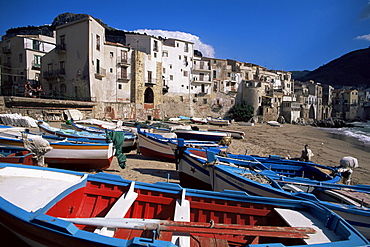 Fishing harbour and Porta Pescara beyond, Cefalu, island of Sicily, Italy, Mediterranean, Europe