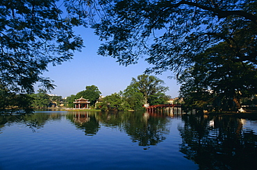 Ho Kiem Lake, Hanoi, North Vietnam, Vietnam, Indochina, Southeast Asia, Asia