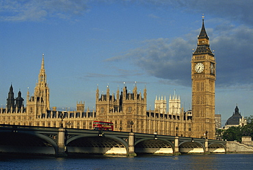 The Houses of Parliament and Westminster Bridge, London, England, United Kingdom, Europe