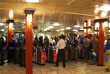 UK, London, Piccadilly Circus tube station