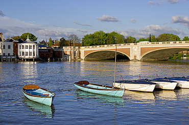 Thames boats at Hampton Court Bridge, Surrey, England, United Kingdom, Europe