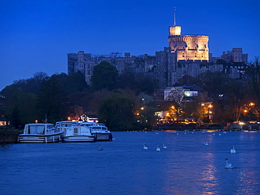 Windsor Castle at dusk, Windsor, Berkshire, England, United Kingdom, Europe