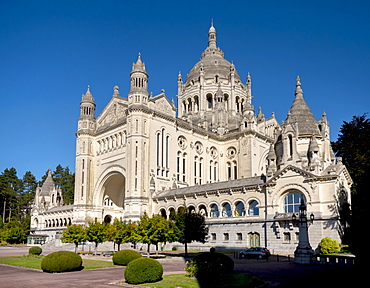 Basilica of Sainte-Therese de Lisieux, Lisieux, Calvados, Normandy, France, Europe